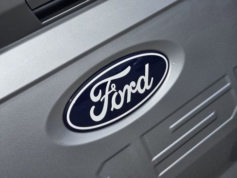 Used 2025 Ford F150 Lariat w/ Equipment Group 501A Mid image 8