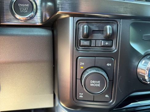 New 2026 Ford F250 Lariat w/ Black Appearance Package AWD/4WD image 21