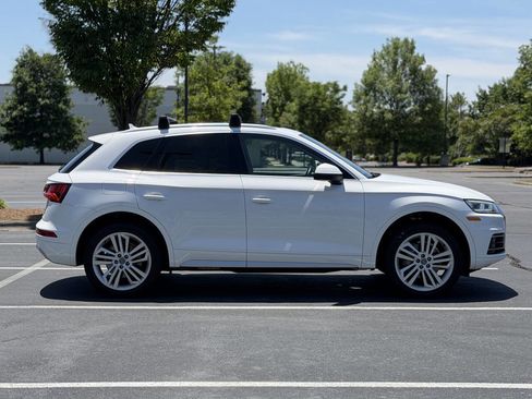 Used 2018 Audi Q5 2.0T Premium Plus w/ Premium Plus Package AWD/4WD image 8