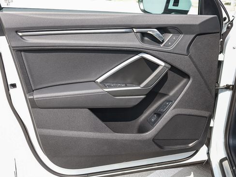 New 2025 Audi Q3 2.0T Premium image 29