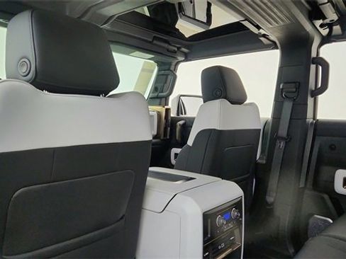 Used 2024 GMC Hummer EV 3X w/ Extreme Off-Road Package image 29