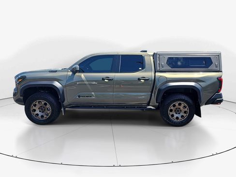 Used 2025 Toyota Tacoma 4x4 Double Cab Hybrid w/ Tow Tech Package image 6