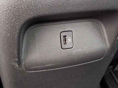 Used 2025 Nissan Sentra SV image 11