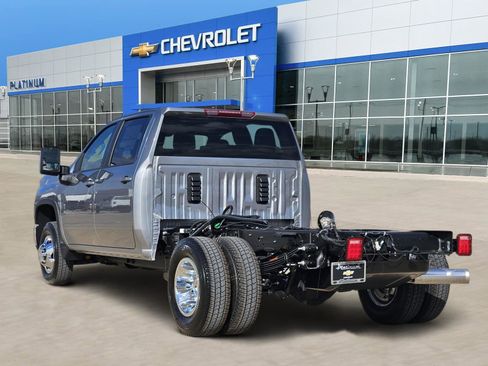 New 2026 Chevrolet Silverado 3500 LT image 4