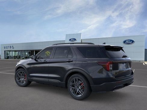 New 2026 Ford Explorer ST-Line w/ ST-Line Street Pack image 5