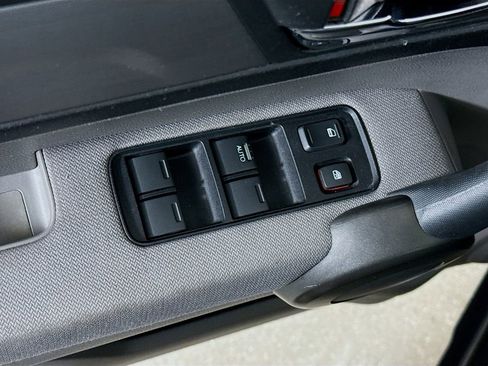 Used 2011 Honda CR-V SE image 18