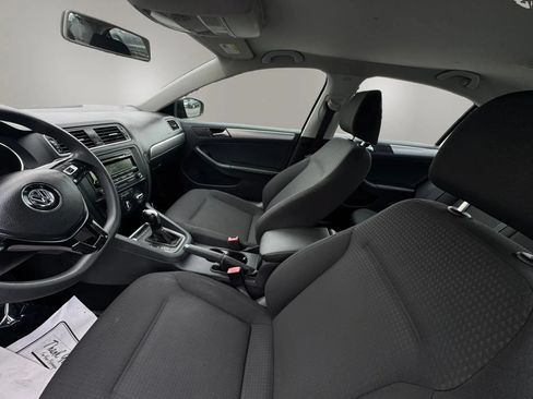 Used 2015 Volkswagen Jetta SE FWD image 11