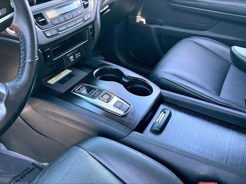 Used 2021 Honda Pilot Special Edition image 16
