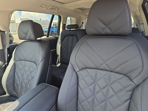 New 2026 BMW X7 xDrive40i image 24