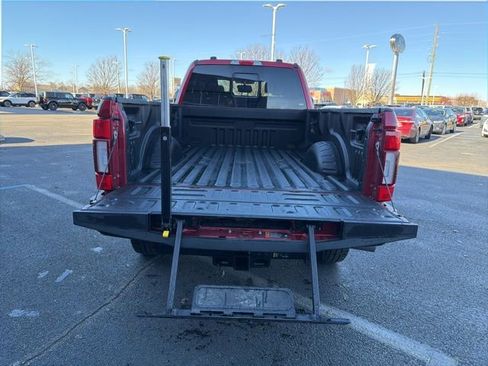 Certified 2022 Ford F250 Lariat w/ Black Appearance Package image 13