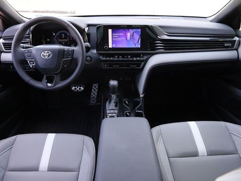 Used 2026 Toyota Camry SE AWD/4WD image 21
