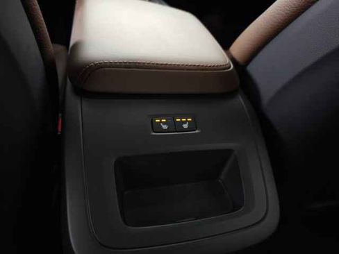 Certified 2023 Volvo XC60 B5 Plus w/ Climate Package image 35