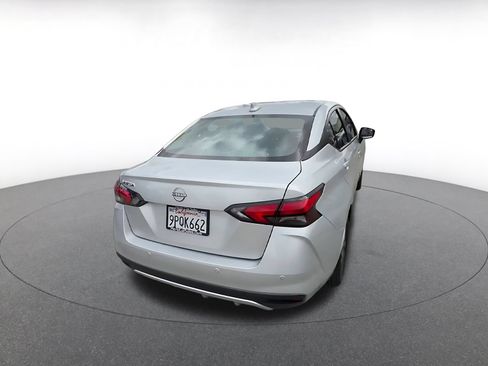 Used 2025 Nissan Versa SV FWD image 14