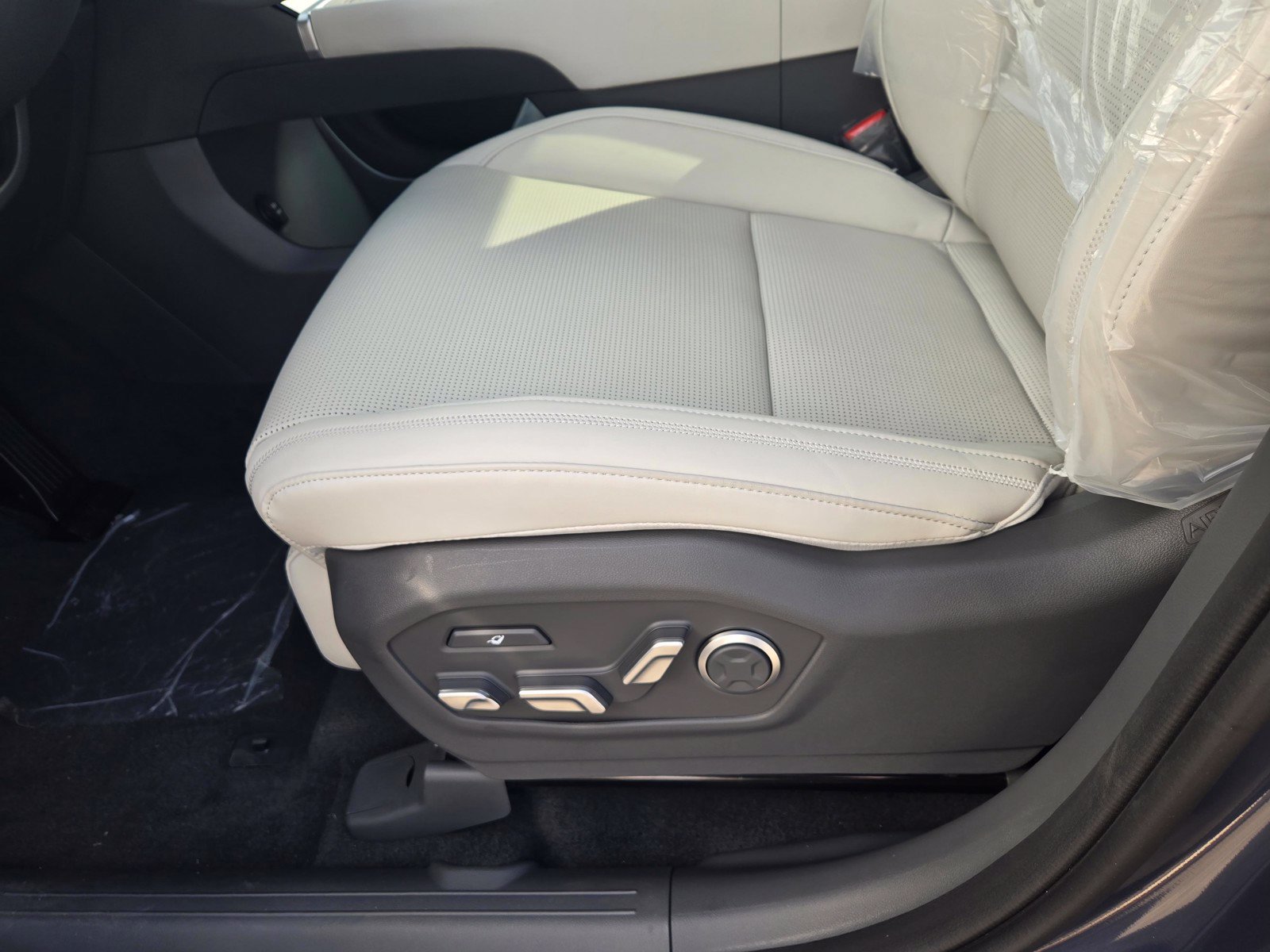 New 2026 Hyundai Santa Fe Calligraphy AWD/4WD image 16