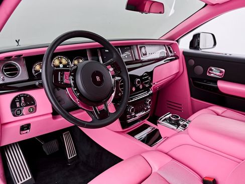 Used 2024 Rolls-Royce Phantom Sedan w/ The Phantom Package RWD image 2