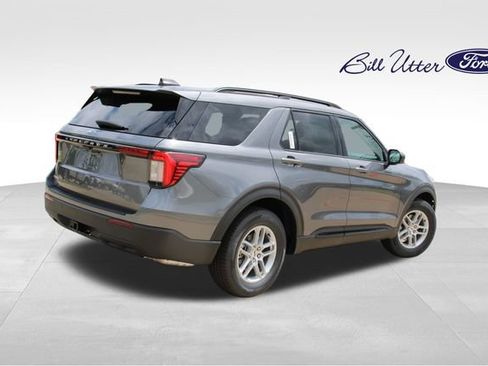 New 2026 Ford Explorer Active RWD image 3