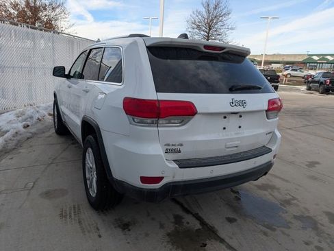Used 2018 Jeep Grand Cherokee Laredo image 12