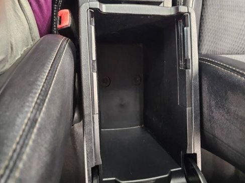 Used 2014 Toyota Camry SE FWD image 19