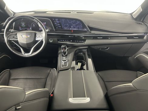 Used 2023 Cadillac Escalade ESV Sport w/ LPO, ONYX Package image 4