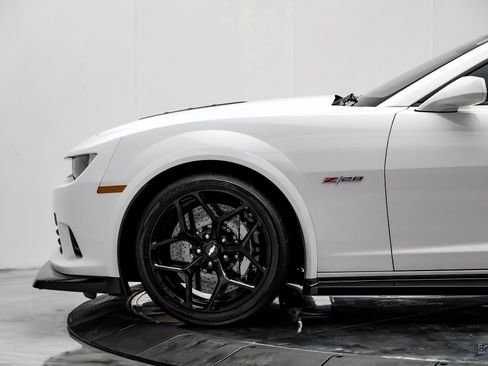 Used 2015 Chevrolet Camaro Z/28 image 6
