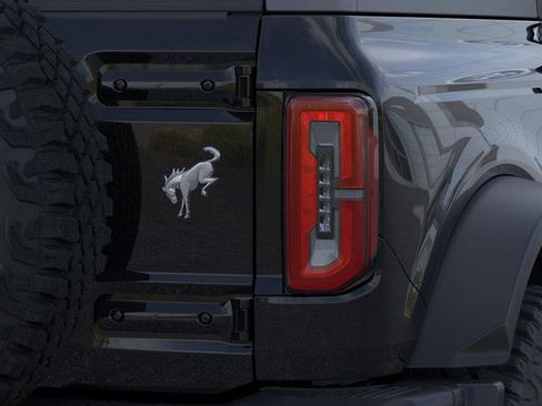 New 2025 Ford Bronco Badlands image 23