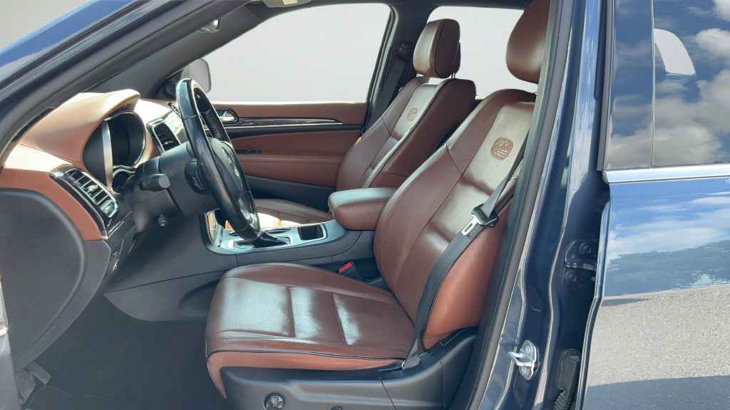Used 2020 Jeep Grand Cherokee Overland RWD image 17