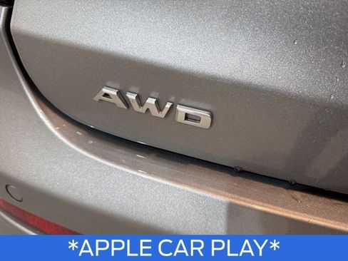 Used 2024 Cadillac XT6 Premium Luxury image 9