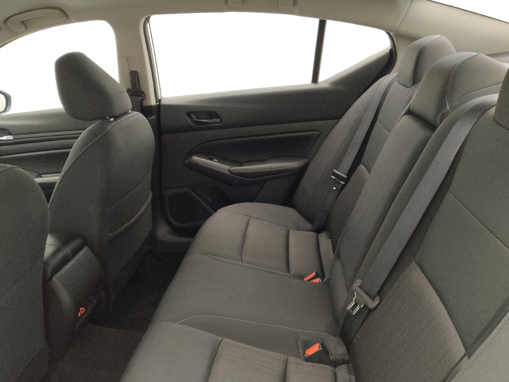 Used 2025 Nissan Altima 2.5 SV FWD image 18