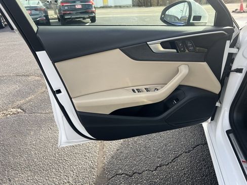 Used 2023 Audi A4 2.0T Premium w/ Convenience Package image 12