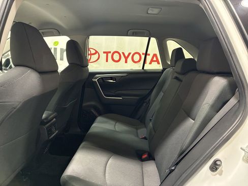 Used 2025 Toyota RAV4 XLE AWD/4WD image 20