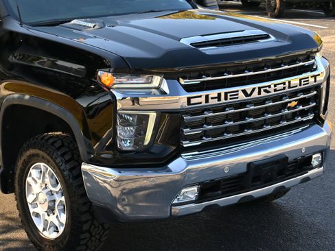 Used 2020 Chevrolet Silverado 2500 LTZ w/ LTZ Plus Package image 28