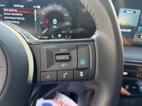 Used 2025 Nissan Kicks SR image 22