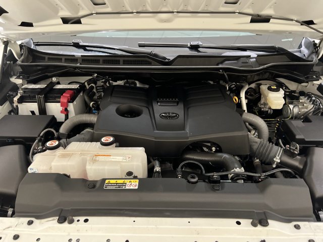 Used 2025 Toyota Tundra SR AWD/4WD image 27