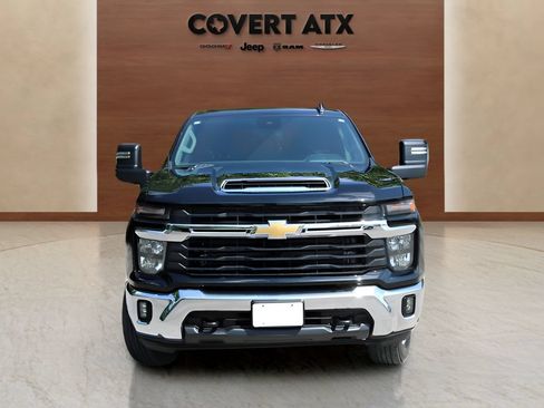 Used 2025 Chevrolet Silverado 2500 LT w/ Convenience Package AWD/4WD image 8
