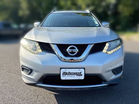 Used 2016 Nissan Rogue SV w/ SV Moonroof Package FWD image 3