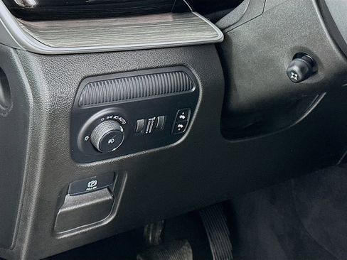 Used 2022 Jeep Wagoneer Series II w/ Premium Group I image 10