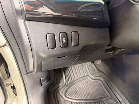 Used 2017 Mitsubishi Lancer LE image 13