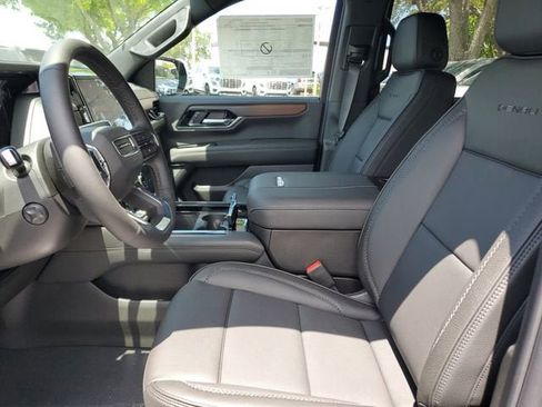 New 2026 GMC Yukon Denali w/ Sun & Power Step Package AWD/4WD image 19