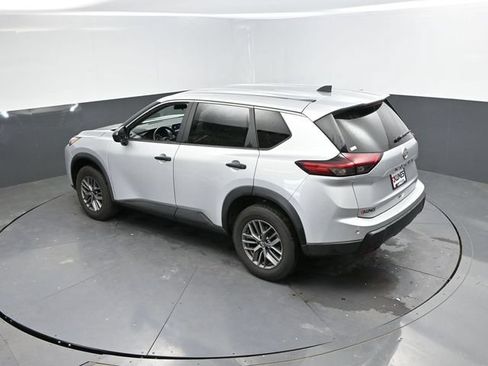 Used 2024 Nissan Rogue S FWD image 41