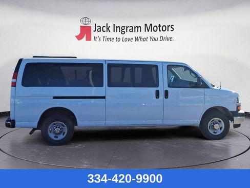 Used 2024 Chevrolet Express 3500 LT w/ LT Preferred Equipment Group image 6
