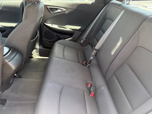 Used 2025 Chevrolet Malibu RS FWD image 25