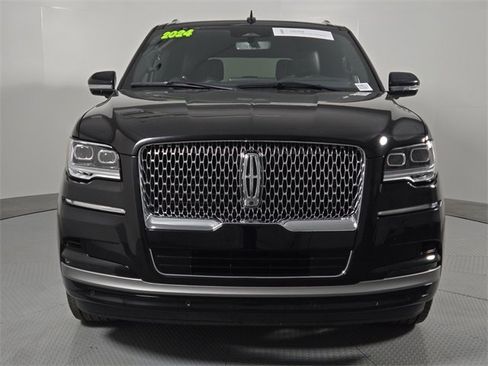 Certified 2024 Lincoln Navigator Reserve image 7