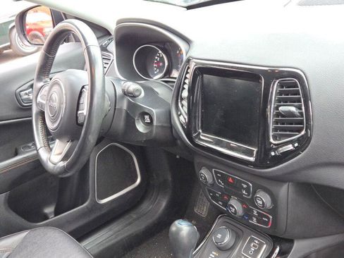 Used 2021 Jeep Compass Limited image 5