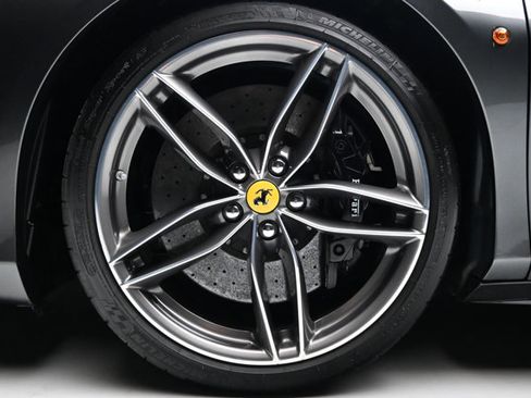 Used 2016 Ferrari 488 GTB image 5