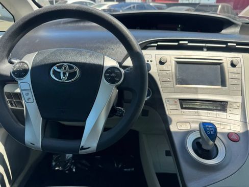 Used 2015 Toyota Prius Two FWD image 27