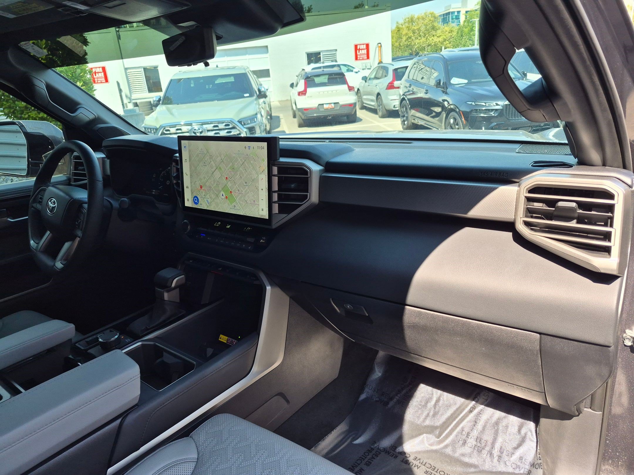 Used 2025 Toyota Tundra Limited AWD/4WD image 30