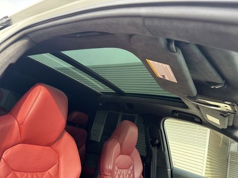 Used 2025 Audi SQ7 Prestige w/ Prestige Package image 18