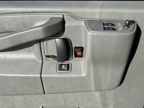 New 2025 GMC Savana 2500 w/ Driver Convenience Package RWD image 22