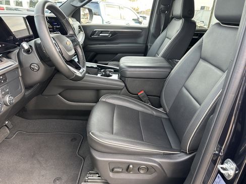 Used 2025 Chevrolet Tahoe Premier image 10