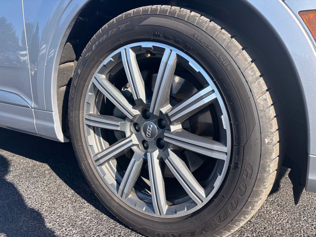 Used 2017 Audi Q7 3.0T Prestige AWD/4WD image 11